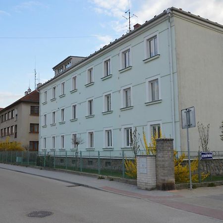 Apartmanovy Byt Trebon Exterior photo
